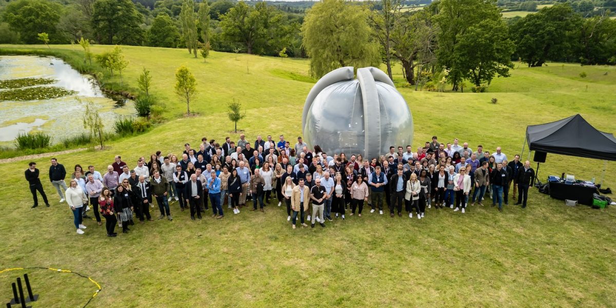 Thakeham_All-Hands-at-Greentrees-Estate_1